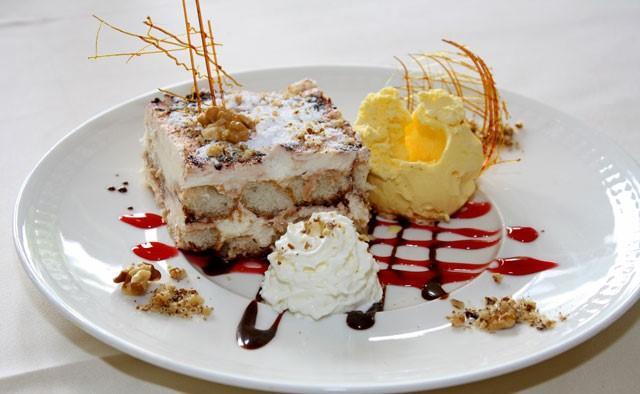 Hotel Restaurant Balkan Трир Екстериор снимка