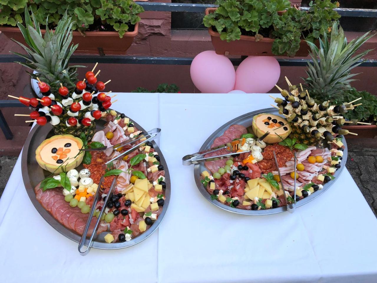 Hotel Restaurant Balkan Трир Екстериор снимка